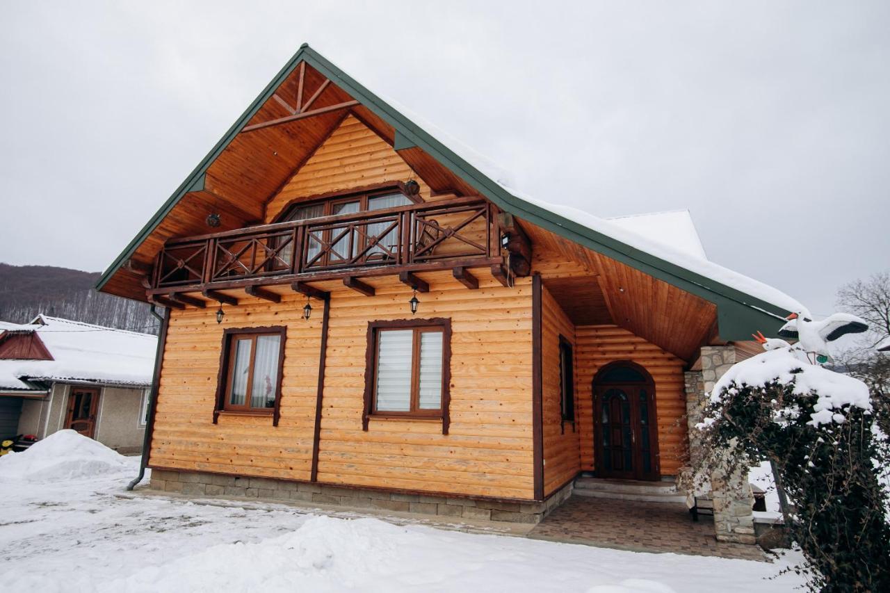Садиба Федорчуків Гірська Хатина 1 شيشوري المظهر الخارجي الصورة